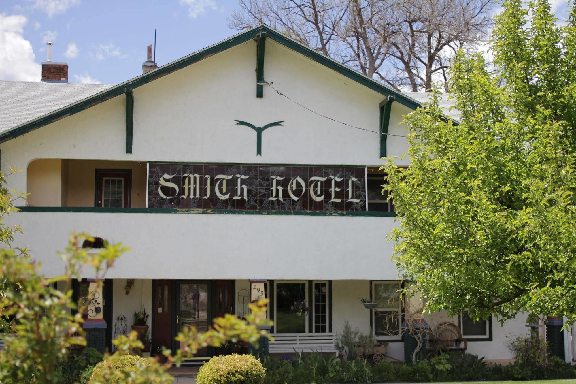Historic Smith Hotel B&B 格伦代尔 外观 照片