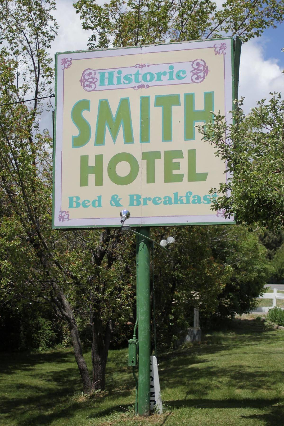 Historic Smith Hotel B&B 格伦代尔 外观 照片